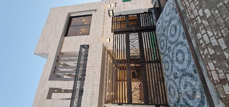 Marla Facing Park Luxurious Brand New House For Sale Lahore Bahria Town Id