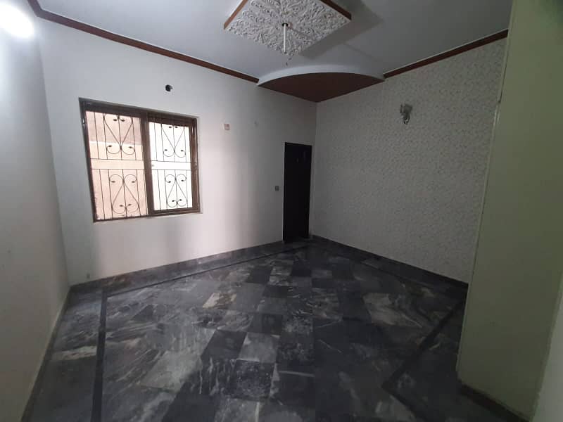 5MARLA 2ND FLOOR RENOVATED PORTION FOR RENT IN MUSTAFA TOWN PRIME