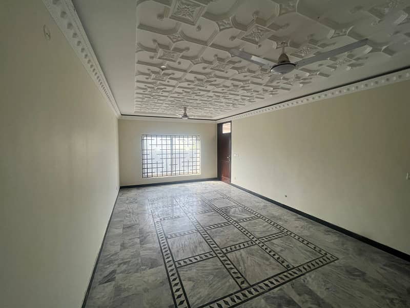 Beautiful House In E Block B-17 Islamabad - B-17 - ID-93688