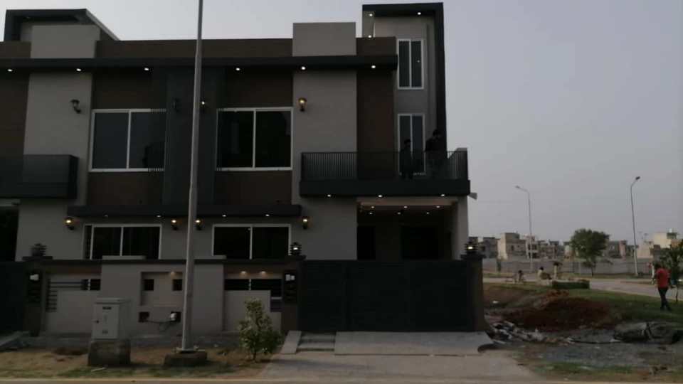 House For Sale in Lahore , House For Sale in Park View Villas , House For Sale in Park View Villas Lahore , House For Sale in Park View Villas , 5 Marla Villa for Sale In Park view City , Park View Villas, Lahore Pakistan,4 Bedrooms Bedrooms, 4 Rooms Rooms, 5 BathroomsBathrooms, House,For Sale,2684