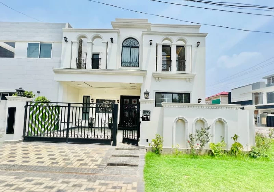 House For Sale in Lahore , House For Sale in State Life Housing Society , House For Sale in State Life Housing Society Lahore , House For Sale in State Life Housing Phase 1 State Life Housing Society , 10 Marla Spanish Corner House for Sale In State Life Housing Society , State Life Housing Phase 1, State Life Housing Society, Lahore Pakistan,4 Bedrooms Bedrooms, 4 Rooms Rooms, 5 BathroomsBathrooms, House,For Sale,2639