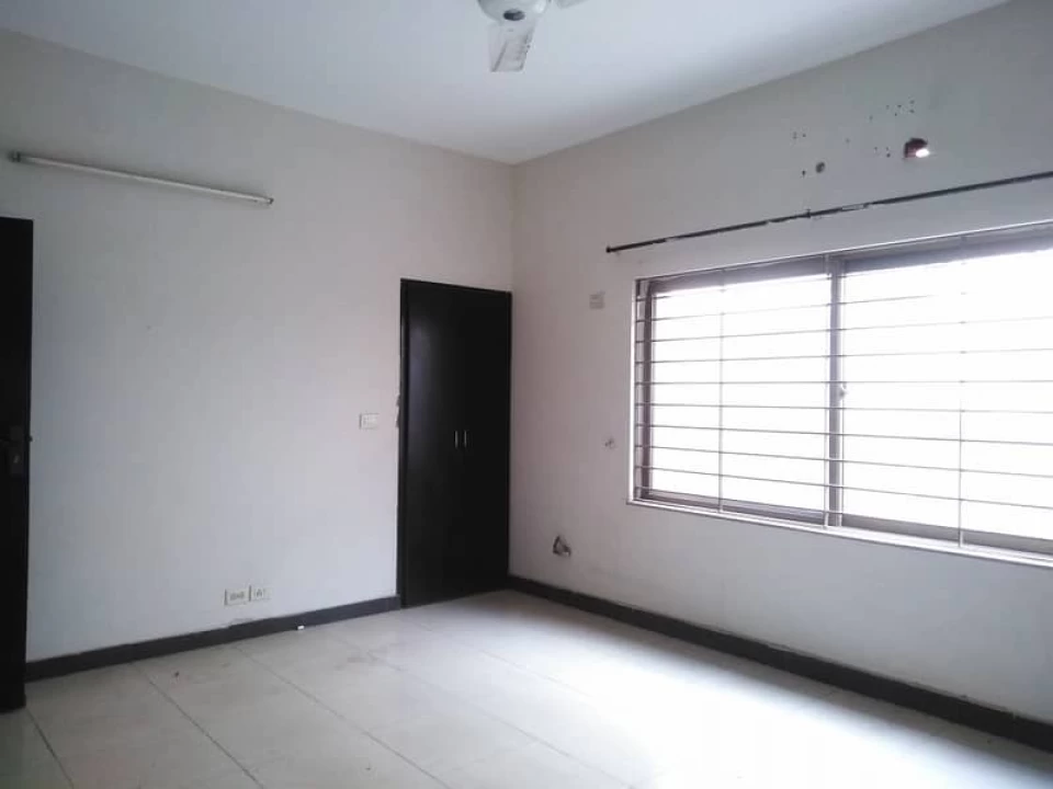 DHA Defence, Lahore Pakistan, 4 Bedrooms Bedrooms, ,5 BathroomsBathrooms,House,For Sale,2555