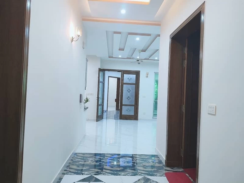 VALENCIA TOWN, Lahore Pakistan, 5 Bedrooms Bedrooms, ,6 BathroomsBathrooms,House,For Sale,2542