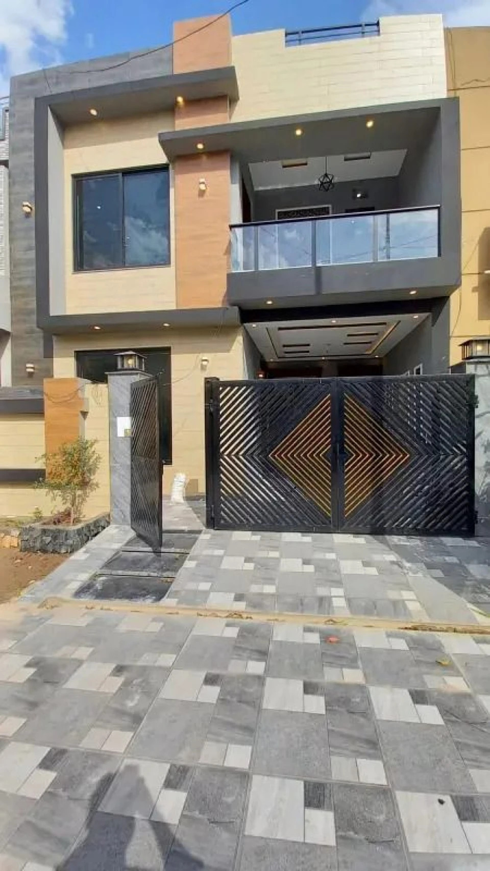 5 marla brand new luxury house for sale in rose block | ready to move | near park | near mosque