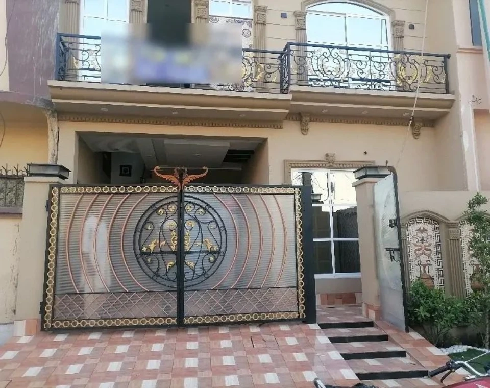 A house of 6 marla in lahore
